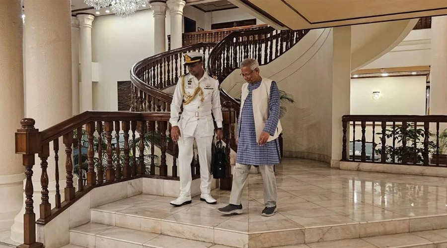 ১৯ মাস পর ‘যমুনা’ ছাড়লেন ড. মুহাম্মদ ইউনূস