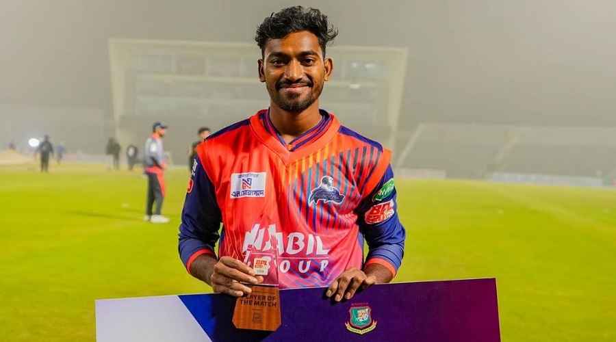 এক লাখ টাকা বোনাস পাচ্ছেন রিপন মন্ডল