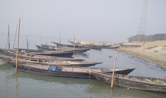 বাজিতপুরে দুটি নৌকার গ্রাম