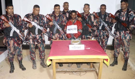 লংগদুতে গাঁজাসহ কারবারি আটক