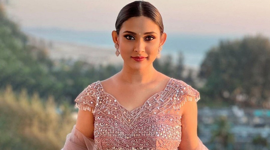 মামলা থেকে অব্যাহতি পেলেন মেহজাবীন