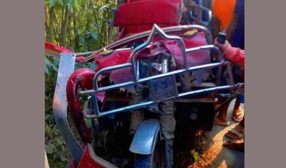 চিরিরবন্দরে সড়ক দুর্ঘটনায় এসএসসি পরিক্ষার্থীর মৃত্যু