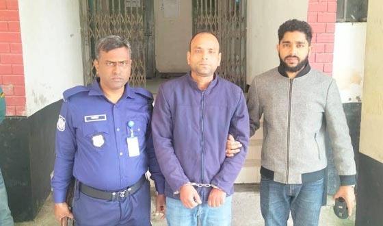 কমিউনিটি ক্লিনিক থেকে ছাত্রলীগ সভাপতি আটক