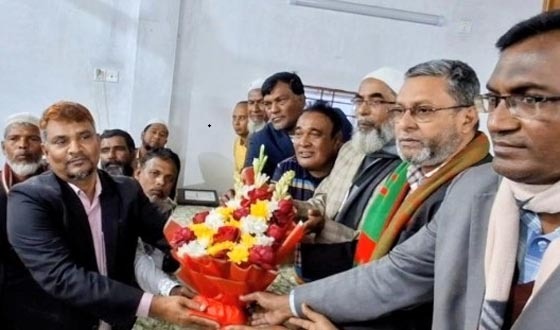 চাঁদপুরে আওয়ামী লীগ নেতাকর্মীর বিএনপিতে যোগদান