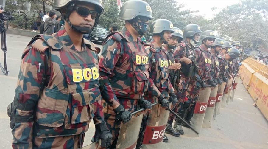 ইসি কার্যালয়ের সামনে অবস্থান কর্মসূচি, আগারগাঁওয়ে বিজিবি মোতায়েন