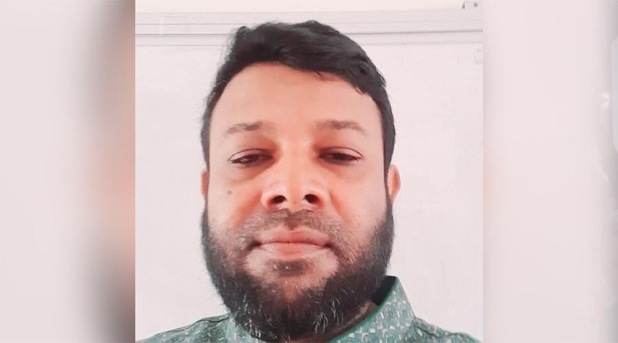 নাটোরে কলেজশিক্ষককে কুপিয়ে হত্যা, ক্ষোভের আগুনে পুড়ে মারা গেলেন বৃদ্ধা