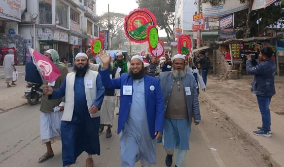 পীরগঞ্জে হাতপাখা প্রতীকের প্রার্থীর জনসংযোগ