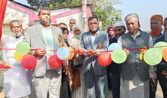 হাটহাজারী বিদ্যালয়ে প্রতিযোগিতা ও পুরস্কার বিতরণ