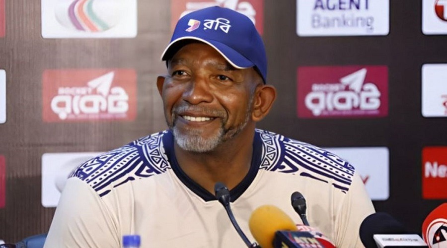 ছুটিতে গেলেন টাইগার কোচ ফিল সিমন্স