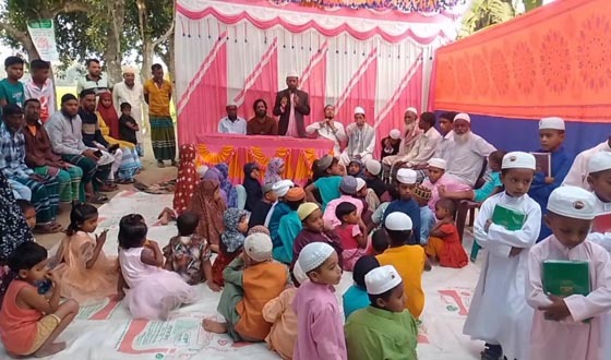 কিশোরগঞ্জে মাদ্রাসায় শিক্ষার্থীদের নাজেরার সবক প্রদান