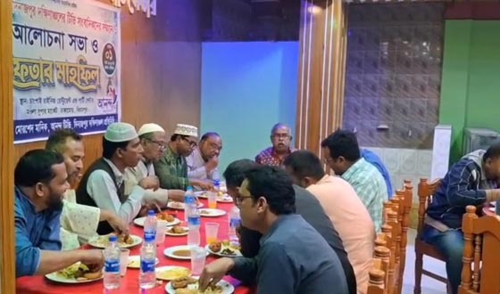 বিরামপুরে টিভি সাংবাদিকদের সম্মানে আলোচনা ও ইফতার মাহফিল