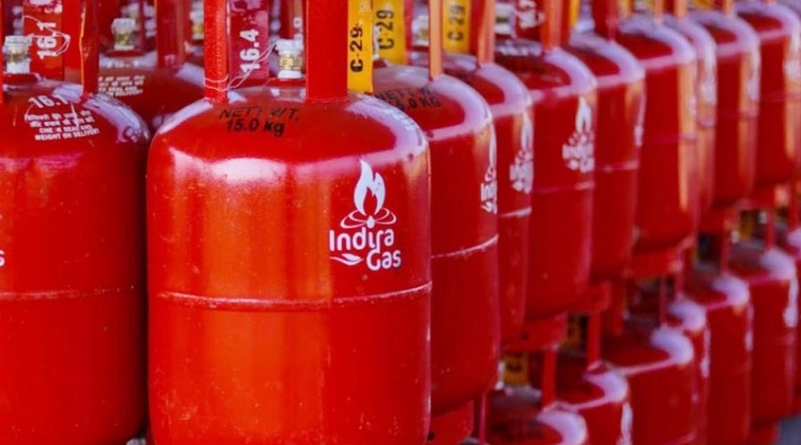মার্চ মাসের জন্য অপরিবর্তিত থাকছে ১২কেজি এলপিজির দাম