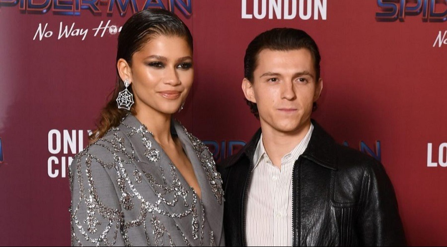 গোপনেই বিয়ে সেরেছেন জেন্ডায়া-হল্যান্ড জুটি!