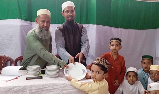 এমদাদিয়া কাশেমুল উলুম মাদ্রাসার বাৎসরিক প্রতিযোগিতা