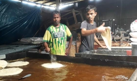 হিলিতে দুইটি সেমাই কারখানায় জরিমানা