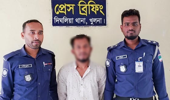 খুলনায় ২২ দিনের নবজাতক শিশুকে হত্যা করে মাটি চাপা, পিতা গ্রেফতার