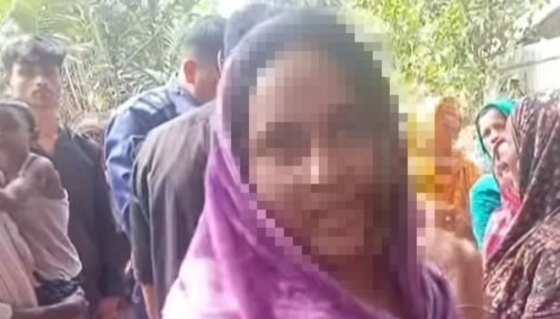 ভূরুঙ্গামারীতে স্ত্রীর দাবিতে সেনা সদস্যের বাড়িতে যুবতীর অনশন