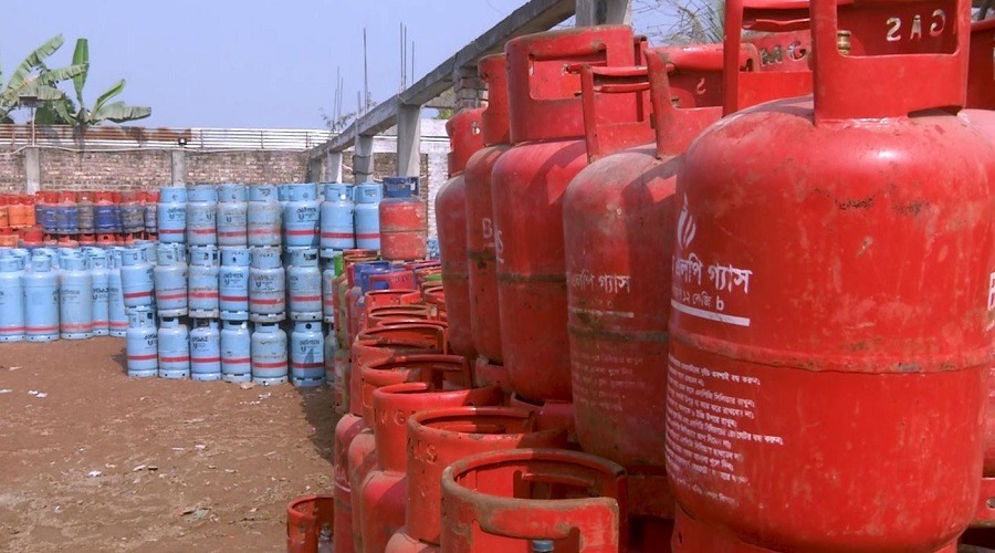 সিলিন্ডার গ্যাস নিয়ে সংকট কাটছেই না