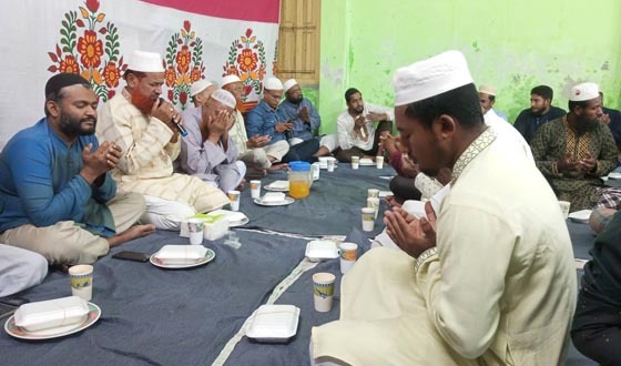 নাজিরপুরে বিশিষ্ট ব্যক্তিবর্গের সম্মানে ইফতার মাহফিল