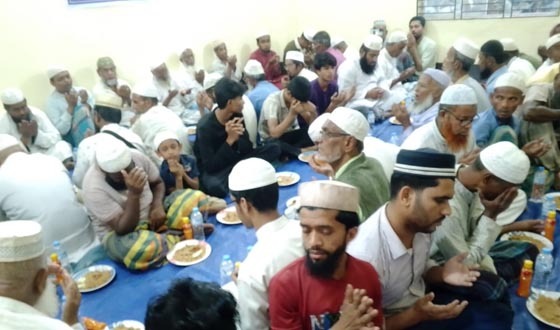 সেনবাগে ৫শতাধিক রোজাদারকে করানো হলো ইফতার