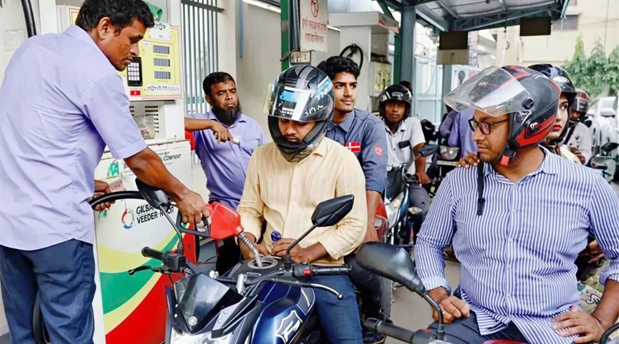 মোটরসাইকেলে তেল নেওয়া যাবে সর্বোচ্চ ২ লিটার, প্রাইভেটকারে ১০: প্রজ্ঞাপন