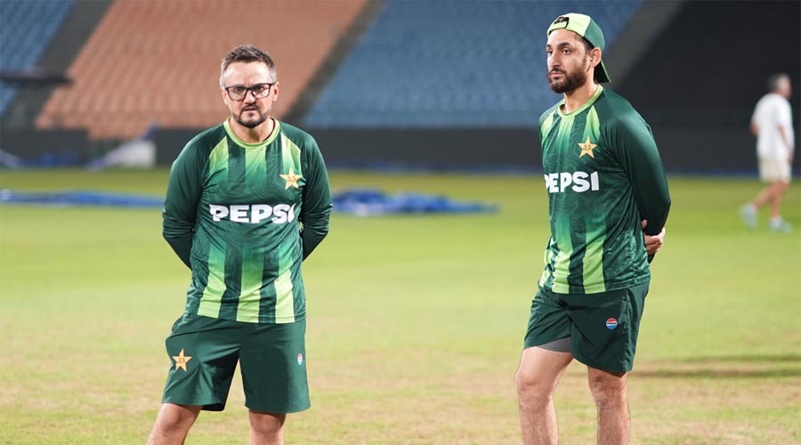 সিরিজের আগে ঢাকায় পৌঁছাল পাকিস্তান দলের কোচিং স্টাফ