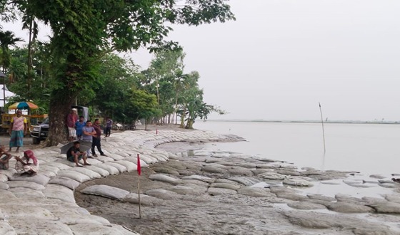রাজারহাটে তিস্তা ভাঙন প্রতিরোধ প্রকল্পে অনিয়ম, ৬ হাজার জিও ব্যাগ বাতিল