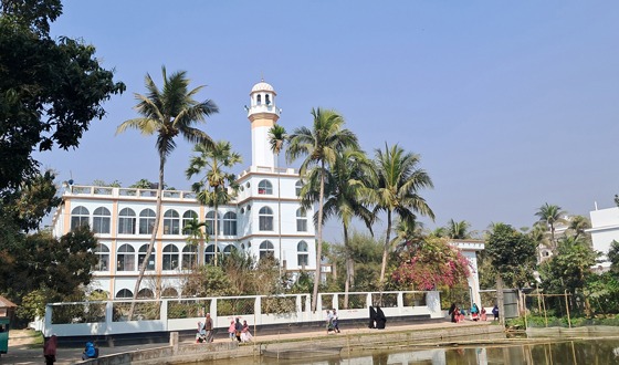 কুরআন শিক্ষার অনন্য প্রতিষ্ঠান চাঁদপুরের মুমিন বাড়ি মাদ্রাসা