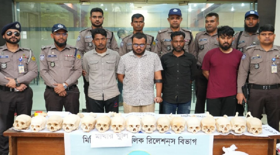 কবর থেকে তুলে অনলাইনে বিক্রি, তেজগাঁওয়ে উদ্ধার ৪৭ মানব কঙ্কাল