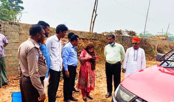 বাবুগঞ্জে অবৈধ ইটভাটায় প্রশাসনের অভিযান, জরিমানা