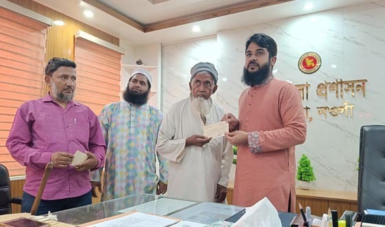 পোরশায় ইফার যাকাত ফান্ড থেকে সাহায্য প্রদান