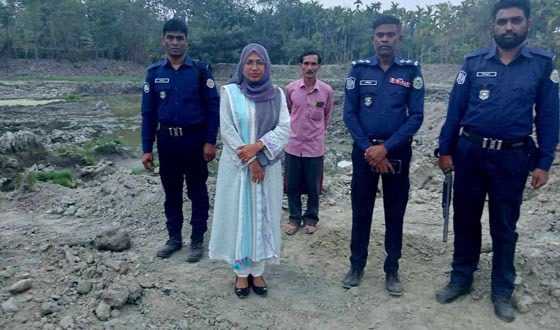 বাবুগঞ্জে অবৈধভাবে মাটি উত্তোলন, জরিমানা