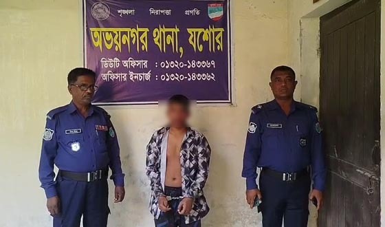 ধর্ষণের অভিযোগে কিশোরকে গণপিটুনি, পুলিশে সোপর্দ