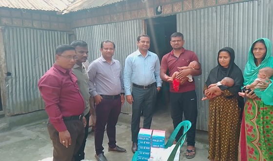 তিন সন্তানের জননী রনজিনাকে ঈদ উপহার দিলেন ইউএনও