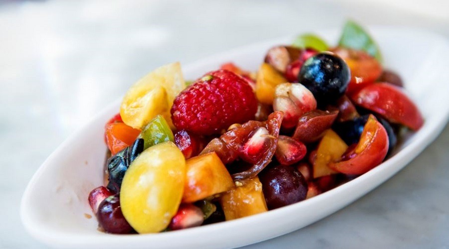 ইফতারের মেনুতে রাখুন মজাদার ফলের সালাদ