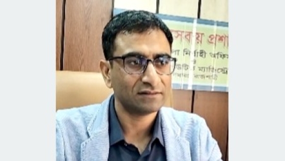 বাগমারায় মানবিক ও দক্ষ ইউএনও মাহবুবুল ইসলাম