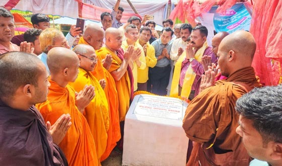 রাউজানে ত্রিরত্ন বৌদ্ধ বিহারের ভিত্তিপ্রস্তর স্থাপন ও ধর্মীয় অনুষ্ঠান সম্পন্ন