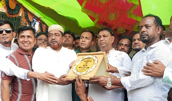 কয়রায় খুলনা জেলা পরিষদের প্রশাসক বাপ্পীকে গণসংবর্ধনা