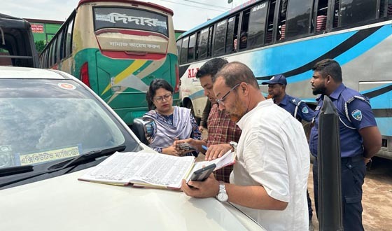 কুমিল্লায় ফিলিং ষ্টেশনে ভ্রাম্যমান আদালতের অভিযানে জরিমানা
