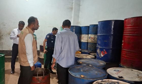 জামালপুরে জ্বালানী তেল বিক্রি না করায় ব্যবসায়ীকে জরিমানা