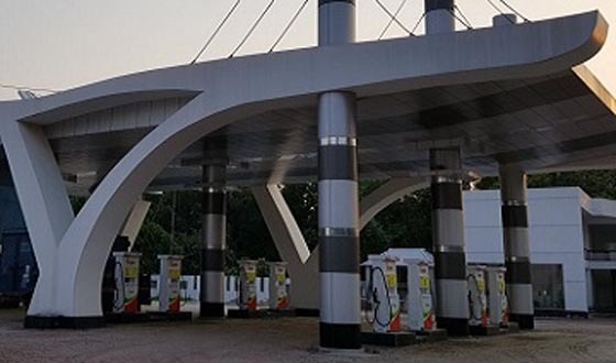 বাবুগঞ্জে পেট্রোল পাম্পে ট্যাগ অফিসার নিয়োগ