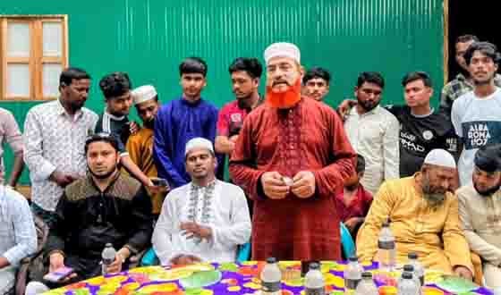 ইব্রাহিমপুরে অসহায় বৃদ্ধাকে জামায়াতে ইসলামীর ঘর উপহার