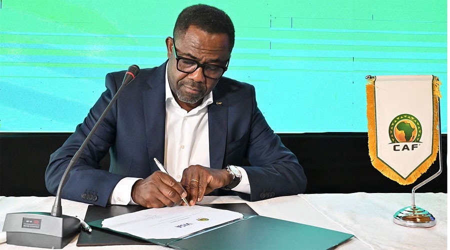 আফকন বিতর্কে চাপে শেষ পর্যন্ত সরে দাঁড়ালেন সিএএফ মহাসচিব