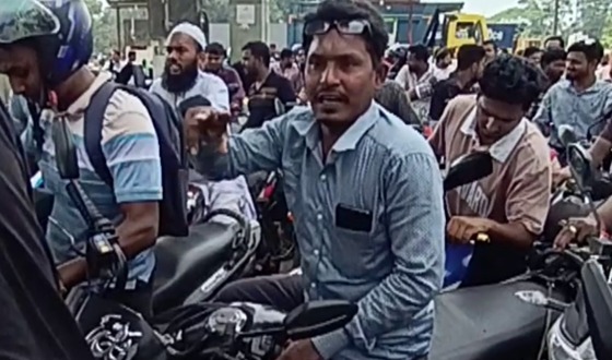 সেনবাগে তেলের জন্য হাহাকার, চরম হট্টোগোল